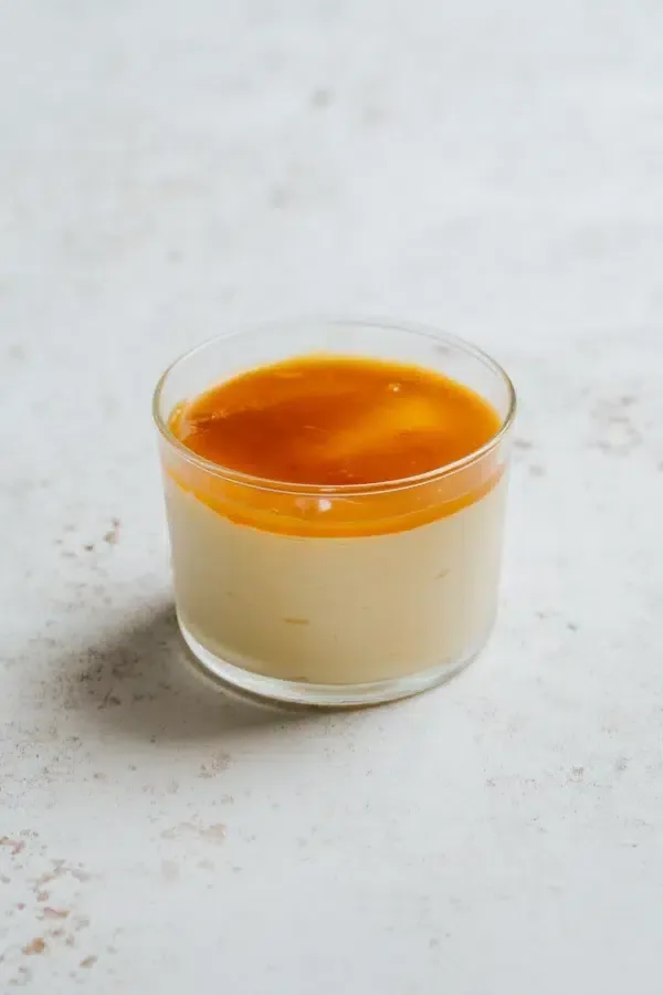 Mousse de mango · Churrasquería Rodeo Grill